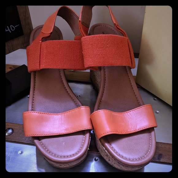 Lucky brand wedge platform sz11 orange - Picture 1 of 5